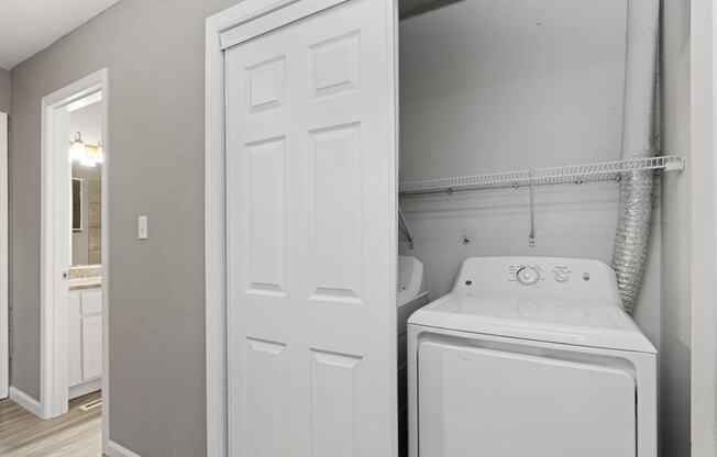 Washer Dryer at Spring Creek Townhomes, Springfield, 62702