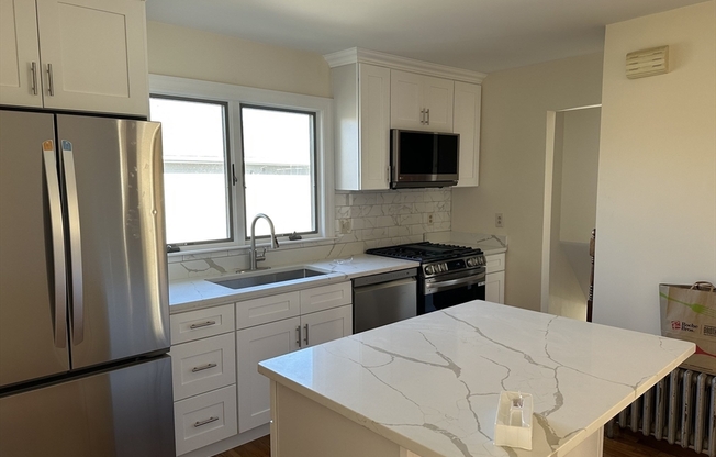 2 beds, 1 bath, 1,100 sqft, $2,800, Unit 2