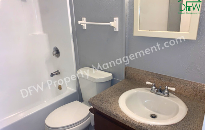 2 beds, 1 bath, $1,025