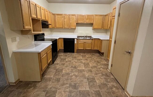 2 beds, 1 bath, 1,061 sqft, $1,136, Unit PHV - 204