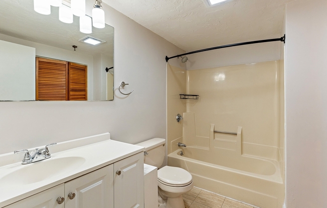 2 beds, 2 baths, 1,069 sqft, $2,700, Unit 217