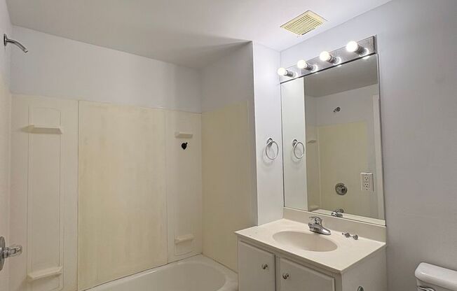 1 bed, 1 bath, 850 sqft, $1,695, Unit 602