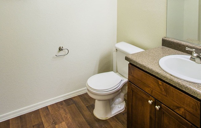 Model Bathroom at Deer Valley Phoenix Apartments