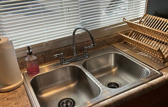 2 beds, 1.5 baths, 680 sqft, $949, Unit 8534