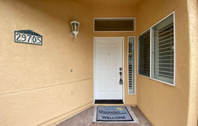 Spacious 3 Bedroom, 2 Bath located in Treasures of Caste Creek Community!