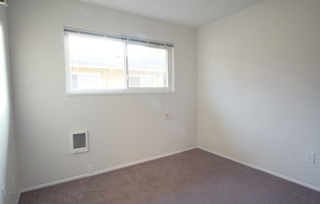 2 beds, 1 bath, $1,595, Unit 3510-3