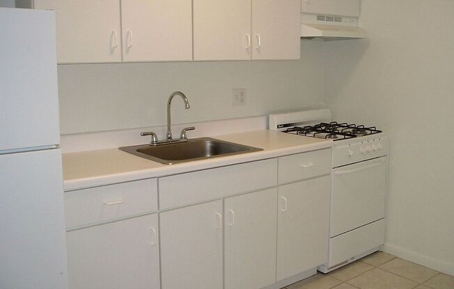 1 bed, 1 bath, 695 sqft, $1,995, Unit 0215