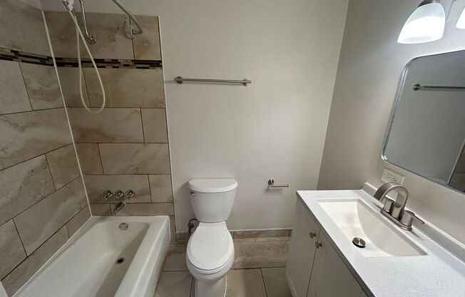 1 bed, 1 bath, $995, Unit 313