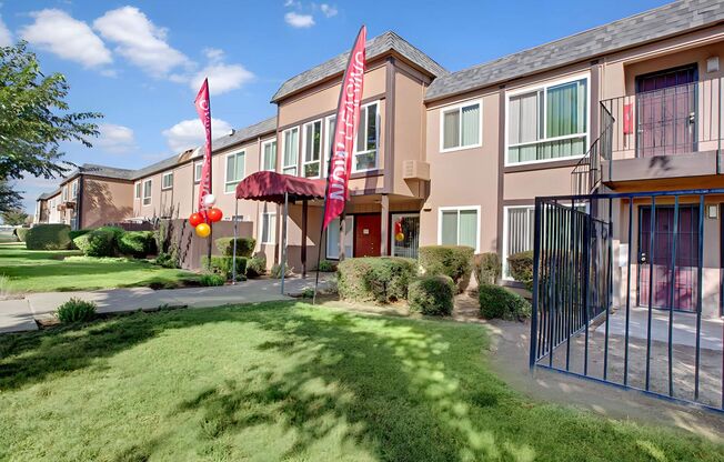 1 bed, 1 bath, 550 sqft, $1,275, Unit 121
