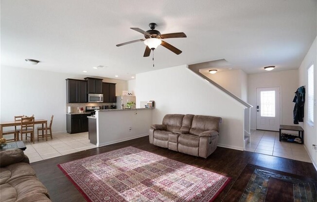 1501 TREETA TRL