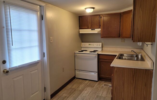 1 bed, 1 bath, $850