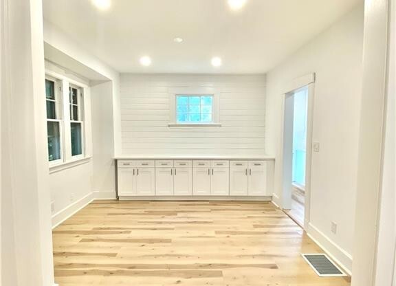 25 BEECHER PL