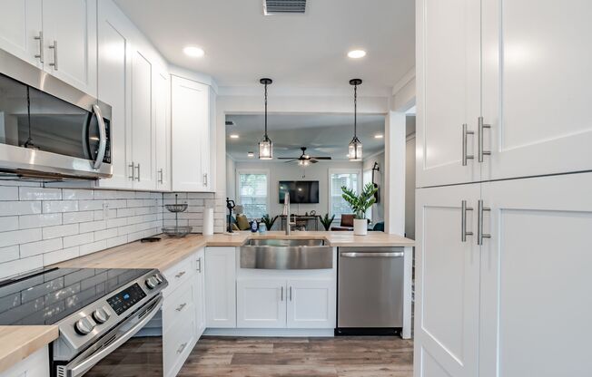 Stylish 3 Bedroom Bungalow near NAS and Beaches