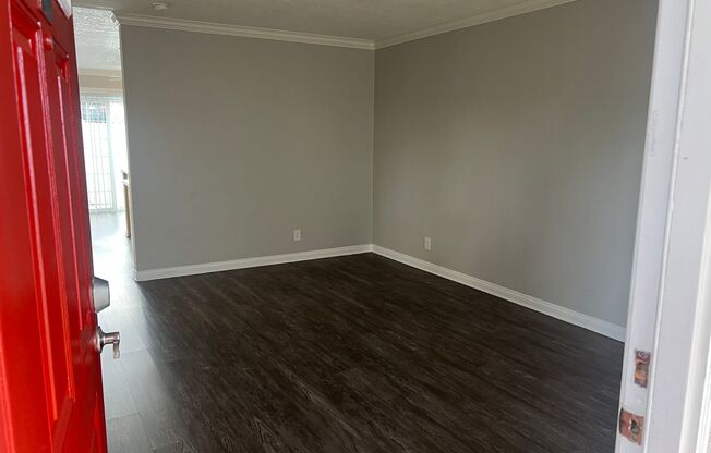 1 bed, 1 bath, 700 sqft, $2,310, Unit G-11