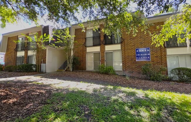 1 bed, 1 bath, 2nd floor, condominium