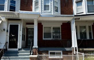 Lovely 3-Bedroom Townhouse in West Philadelphia! Available Mid-January!