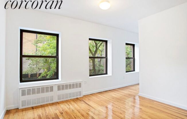 10 FT GREENE PL