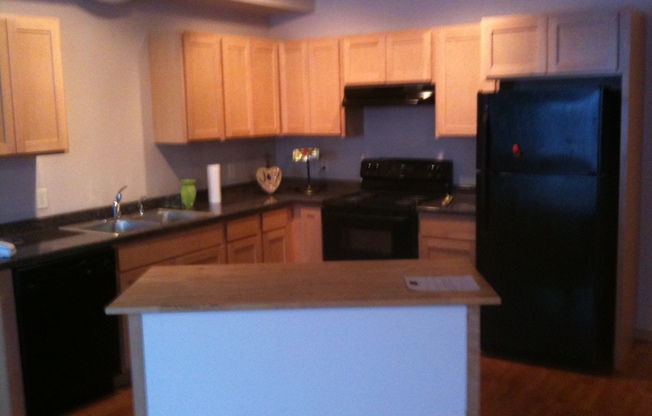 2 beds, 2 baths, 926 sqft, $1,600, Unit 310