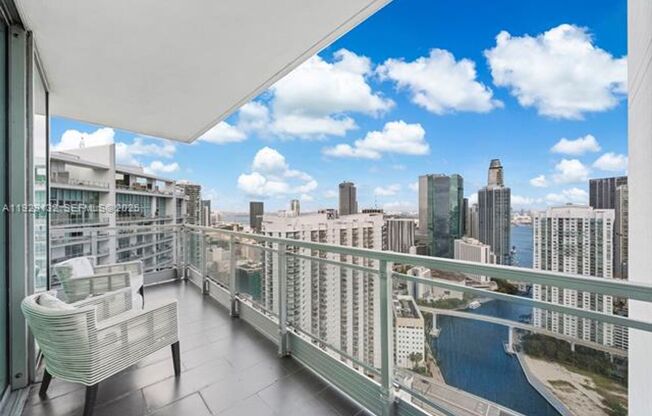 2 beds, 2 baths, 1,389 sqft, $4,400, Unit 92 SW 3rd St # 4610