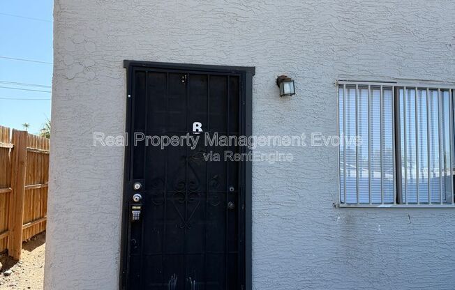8821 N 2 ST