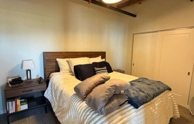 2 beds, 1 bath, 933 sqft, $2,350, Unit 404