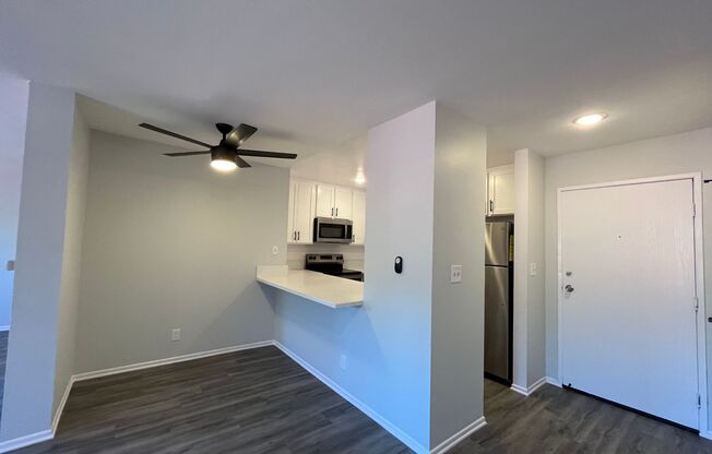 Studio, 1 bath, 595 sqft, $1,498, Unit 321