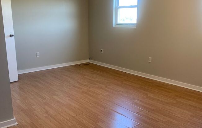 Studio, 1 bath, 600 sqft, $795, Unit 6