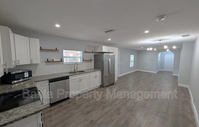 1608 E NEW ORLEANS AVE