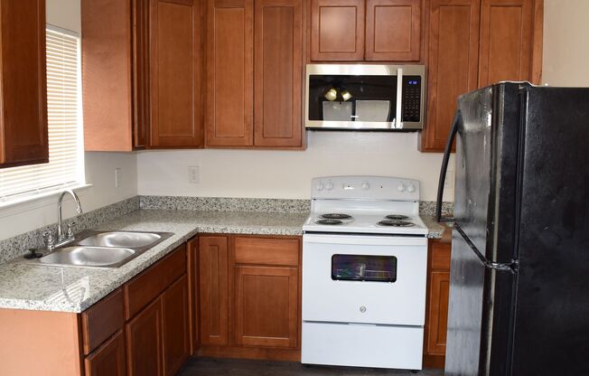 2 beds, 1 bath, $1,950