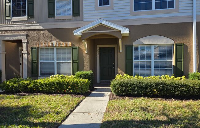 2 bedroom 2.5 bath townhome