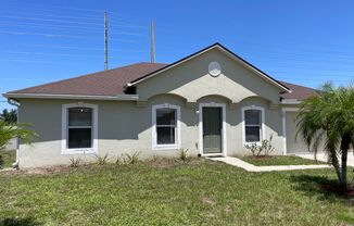 1 STORY NICE NEIGHBORHOOD, 3 Bedroom, 2 Bath Home in St Cloud.