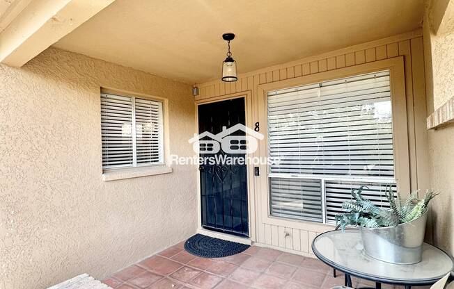 310 W PONTIAC DR