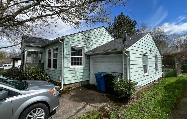Cozy Single Level Home With Single Car Garage ~ 396 23rd St