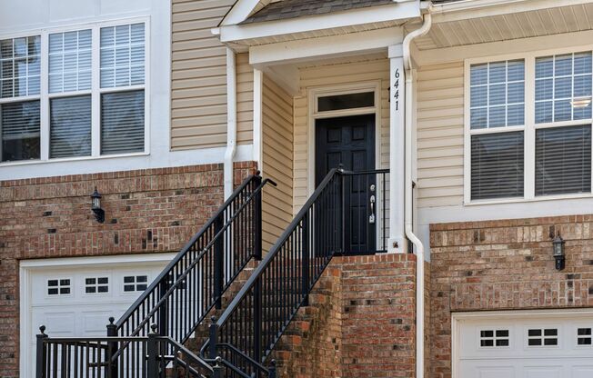 Fantastic Three Bedroom Townhouse in Charlotte