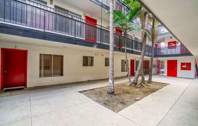 2 beds, 1.5 baths, 805 sqft, $2,195, Unit 15