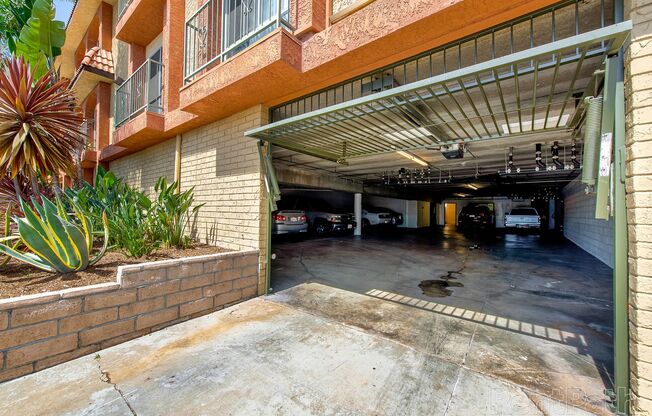 Palms Apartments