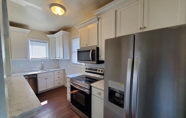 1 bed, 1 bath, $1,525, Unit 611 8th St/Utilities