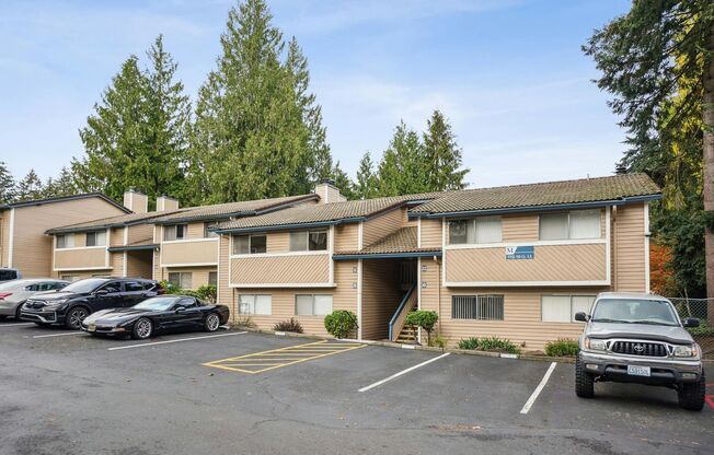 2 beds, 1 bath, $1,650, Unit # #M 11