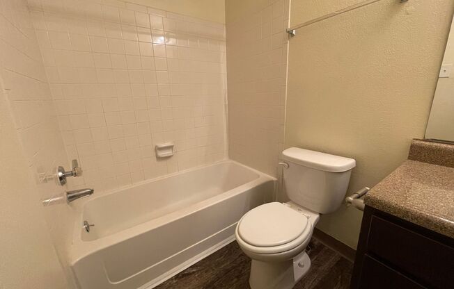 2 beds, 2 baths, 917 sqft, $1,575, Unit #1009