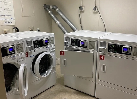 Studio, 1 bath, 500 sqft, $2,600, Unit 4E