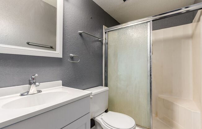 3 beds, 2 baths, $1,450, Unit Unit 184