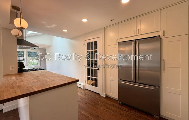 255 CREST RD