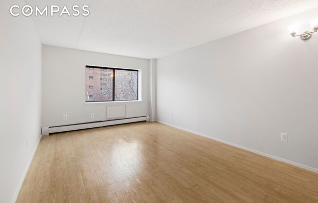 1 bed, 1 bath, $2,700, Unit LD