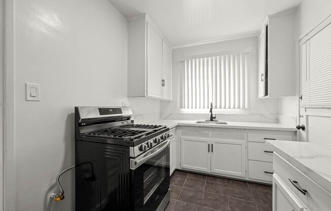 4026-4050 West Blvd.