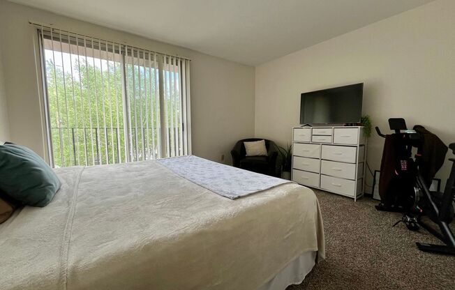 1 bed, 1 bath, $1,055, Unit 48