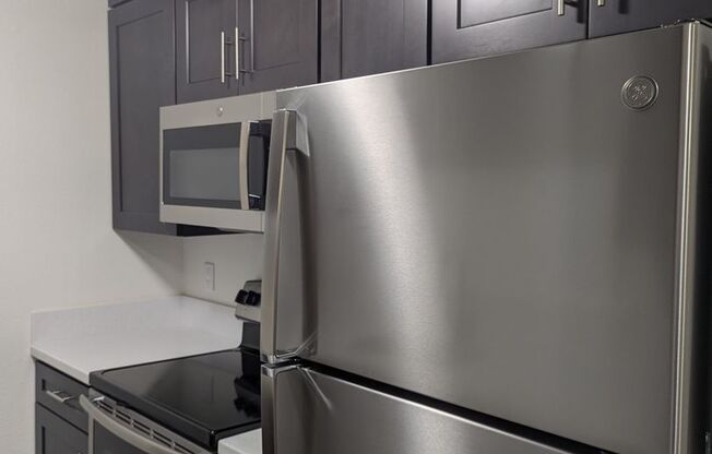 1 bed, 1 bath, 610 sqft, $1,695, Unit B106