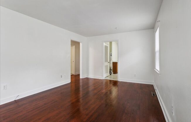 2 beds, 1 bath, $1,550