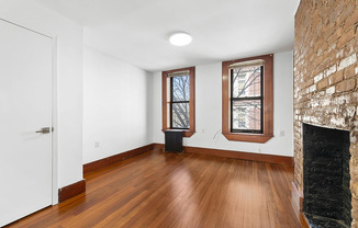 112 E 4 ST