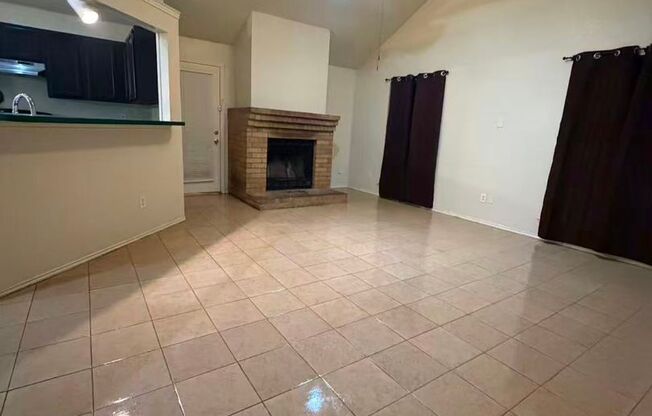 Beautiful 3 Bedroom 2 Bathroom in Mesquite!