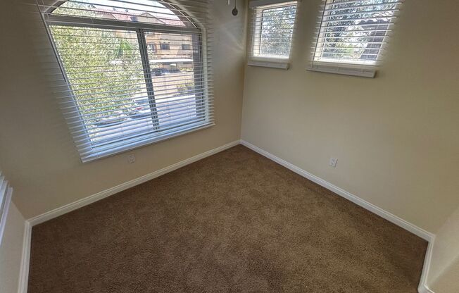 2 beds, 2 baths, $1,200, Unit # 2017